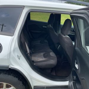 صورة مصغرة 35 لـ 2016 JEEP CHEROKEE SPORT