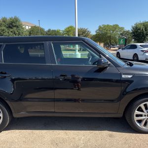 2019 KIA SOUL + thumbnail 11