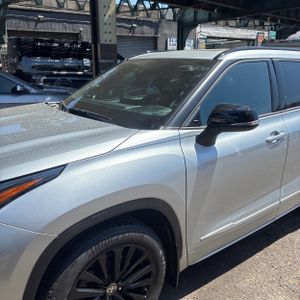 TOYOTA HIGHLANDER - 2