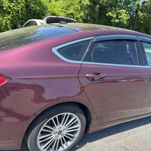 FORD FUSION SE - 8
