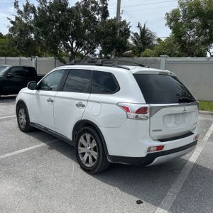 2015 Mitsubishi OUTLANDER SE — фото 5