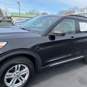 FORD EXPLORER XLT - 2