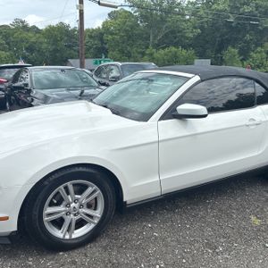 2012 FORD MUSTANG V6 照片 2