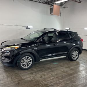 HYUNDAI TUCSON - 3