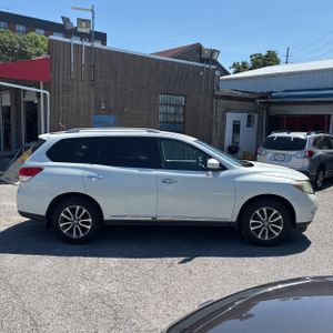 2016 Nissan PATHFINDER SL — фото 10