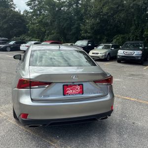 2019 Lexus IS 300 BASE — фото 7