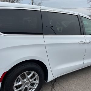 CHRYSLER PACIFICA TOURING L - 9