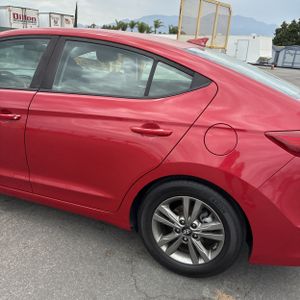 2018 Hyundai ELANTRA SEL 照片 6