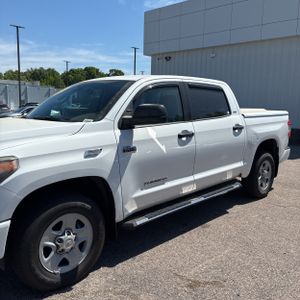 TOYOTA TUNDRA - 2