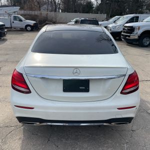 MERCEDES-BENZ E-CLASS - 7