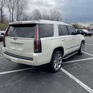 CADILLAC ESCALADE LUXURY - 8