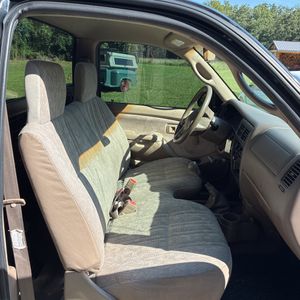 صورة 32 لـ 2004 Toyota TACOMA BASE