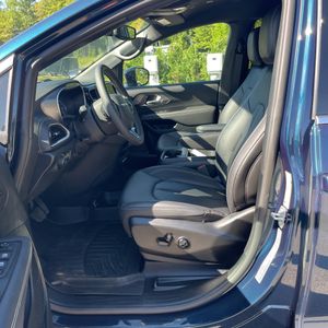 2025 Chrysler PACIFICA SELECT 缩略图 31