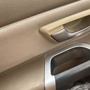 صورة مصغرة 68 لـ 2011 Volvo XC90 3.2