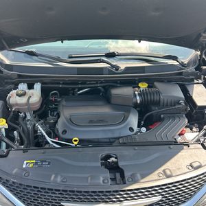 2020 Chrysler PACIFICA LIMITED — миниатюра 46