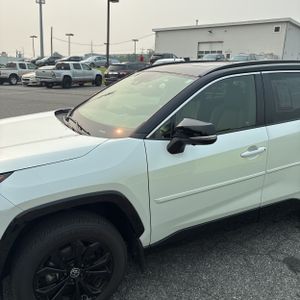 2024 Toyota RAV4 HYBRID XSE 照片 2