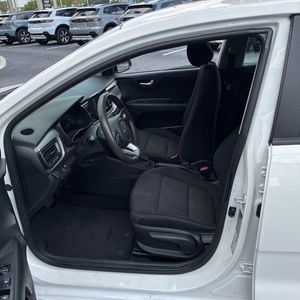 صورة مصغرة 31 لـ 2020 KIA RIO LX