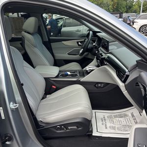 صورة 33 لـ 2025 Acura MDX SH-AWD W/TECH