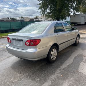 Toyota Corolla CE - 8