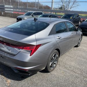 HYUNDAI ELANTRA LIMITED - 8