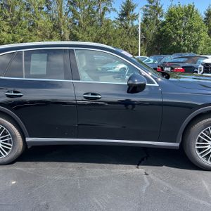 صورة مصغرة 11 لـ 2024 Mercedes-BENZ GLC