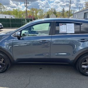 KIA SPORTAGE LX - 4