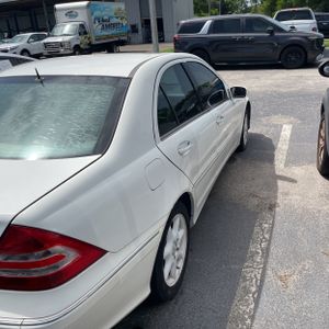 2005 Mercedes-BENZ C-CLASS photo 10