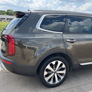 صورة 9 لـ 2020 KIA TELLURIDE S