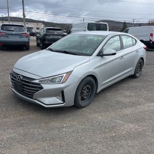HYUNDAI ELANTRA SE - 1
