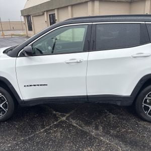 JEEP COMPASS LIMITED 4X4 - 4