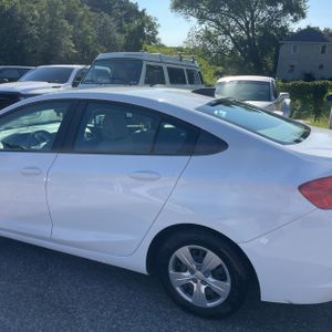 صورة 5 لـ 2017 Chevrolet CRUZE LS AUTO