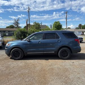 FORD EXPLORER XLT - 3