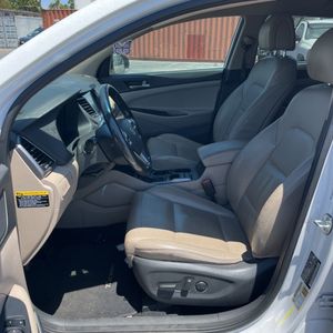 صورة مصغرة 32 لـ 2018 Hyundai TUCSON LIMITED