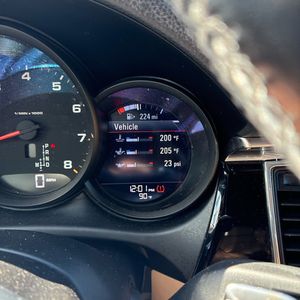 2018 Porsche MACAN BASE — фото 47