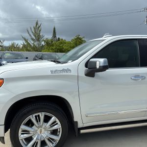 Chevrolet Silverado 1500 High Country - 2