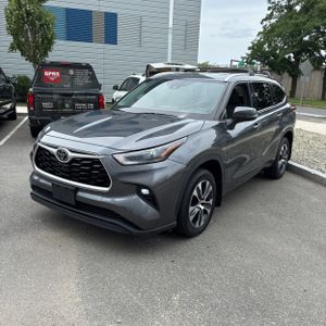 صورة 1 لـ 2021 Toyota HIGHLANDER XLE