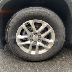 2023 Chevrolet TRAVERSE LS — миниатюра 17