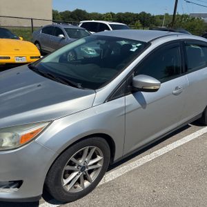 FORD FOCUS SE - 2