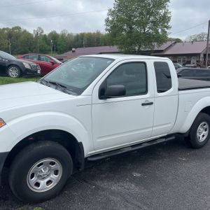 NISSAN FRONTIER S - 2