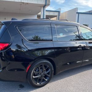 CHRYSLER PACIFICA LIMITED - 8