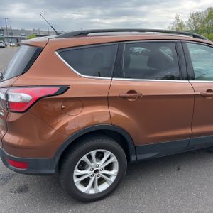 FORD ESCAPE SE - 9