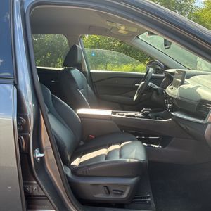 صورة مصغرة 33 لـ 2026 Nissan ROGUE SL