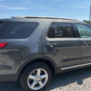 FORD EXPLORER XLT - 9