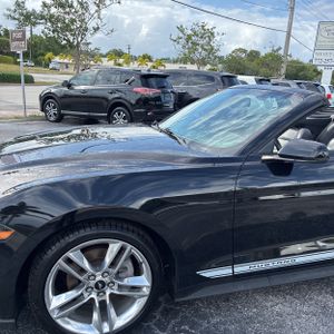 FORD MUSTANG ECOBOOST PREMIUM - 2