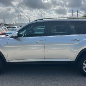 VOLKSWAGEN ATLAS V6 SE - 4