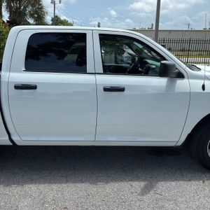 2020 RAM 1500 CLASSIC TRADESMAN — миниатюра 11
