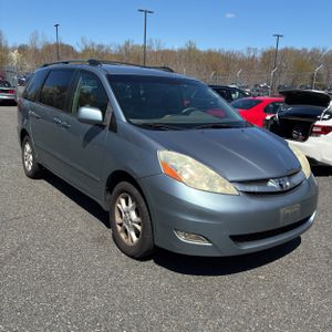 TOYOTA SIENNA - 10