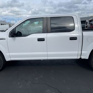 FORD F-150 XL - 4