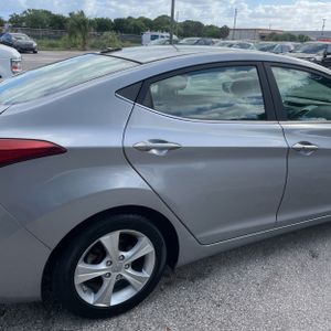 HYUNDAI ELANTRA VALUE EDITION - 9