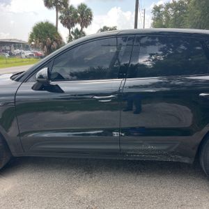 2023 Porsche MACAN photo 4